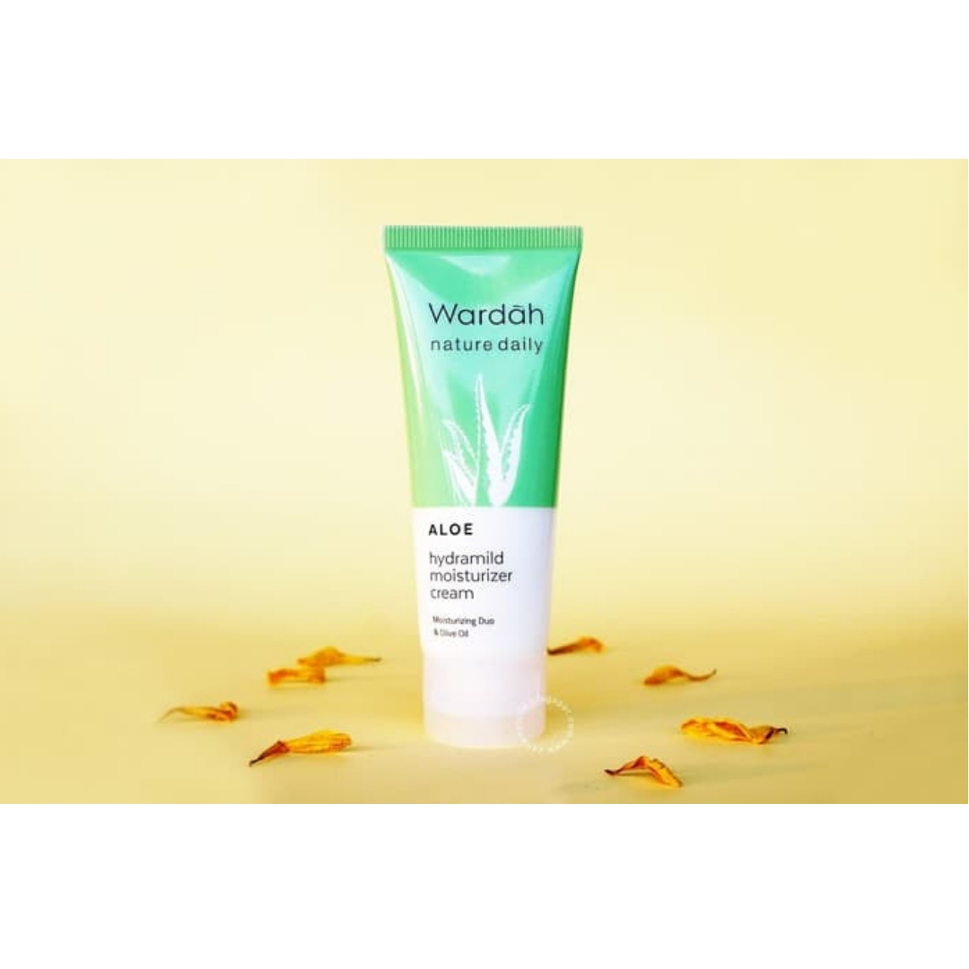 Untitled design (10) wardah aloe hydramid moisturizer cream