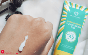 review Azarine Hydrasoothe Sunscreen gel spf 45 pa++++
